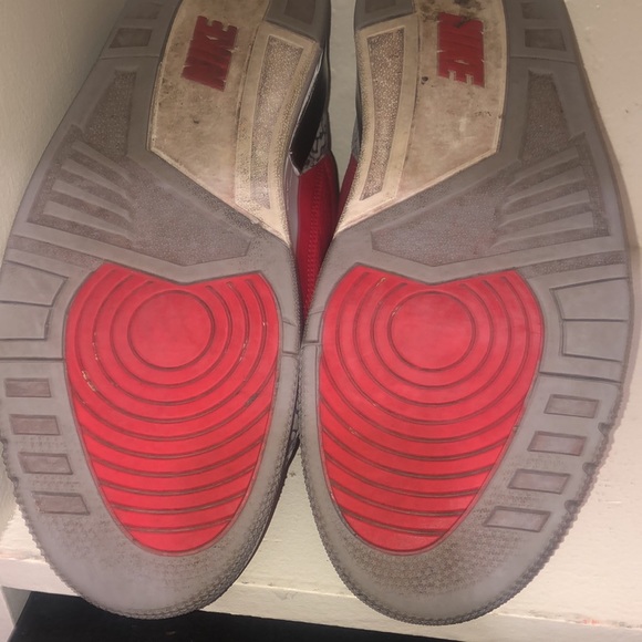 Jordan 3 red cement - Picture 5 of 5